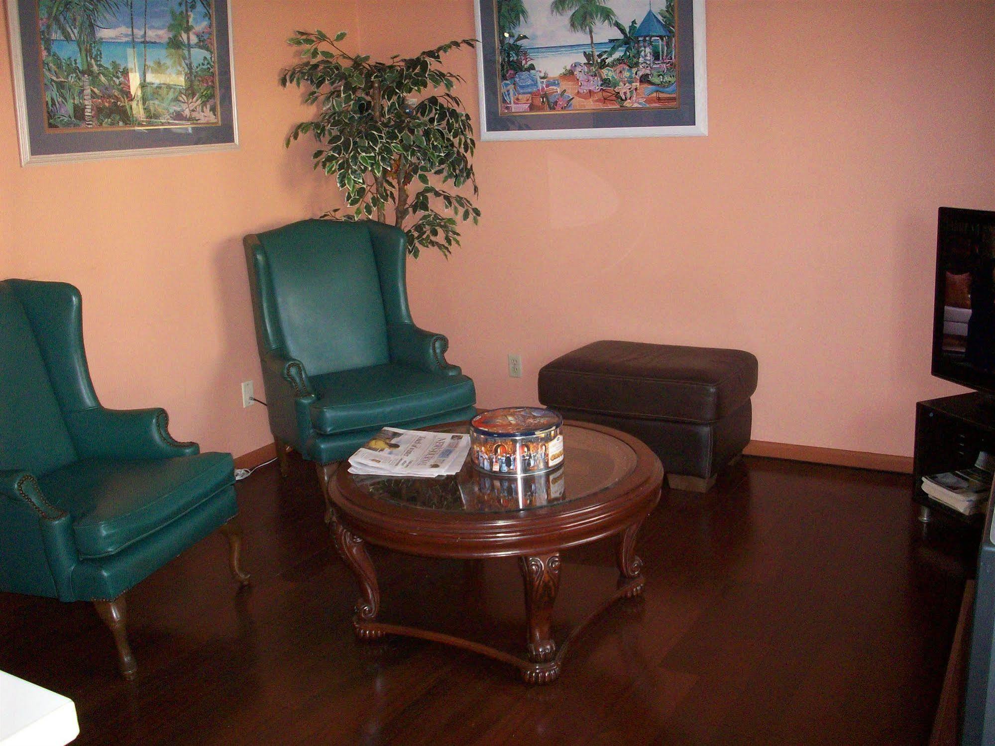 All-Suite Motel Edgewater  Buitenkant foto